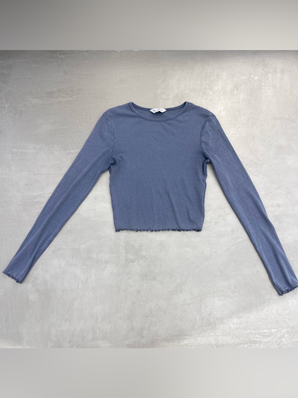 Lettuce Hem Cropped Long Sleeve Tee
